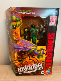 Transformers Kingdom Beast Wars Waspinator Action Figure