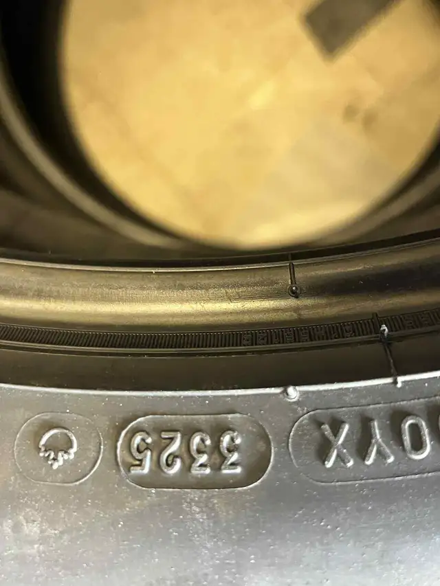 275/40R21 Michelin X-ICE Snow SUV Winter Tires DOT 4525 in Tires & Rims in Markham / York Region - Image 5