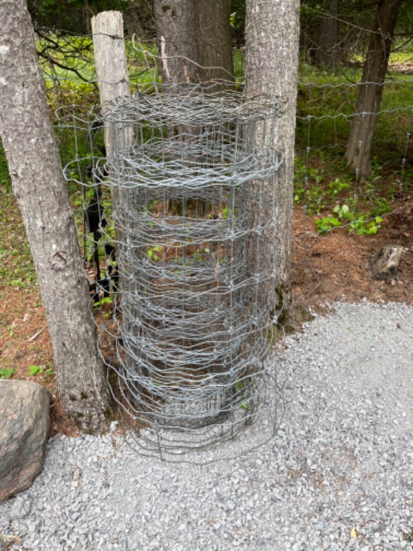 Heavy gauge wire fencing Decks & Fences Kingston Kijiji
