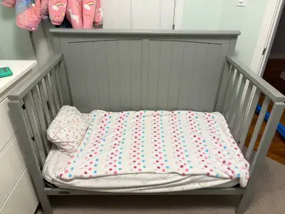 Graco Jordan Convertible Crib, View more
