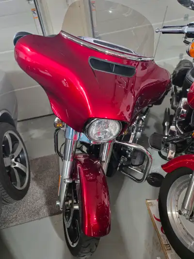 Stage 1,Bassani pipe,SE air cleaner,Windvest w/s,Legend Revo shocks, 3m paint film,new tires,wheel b...