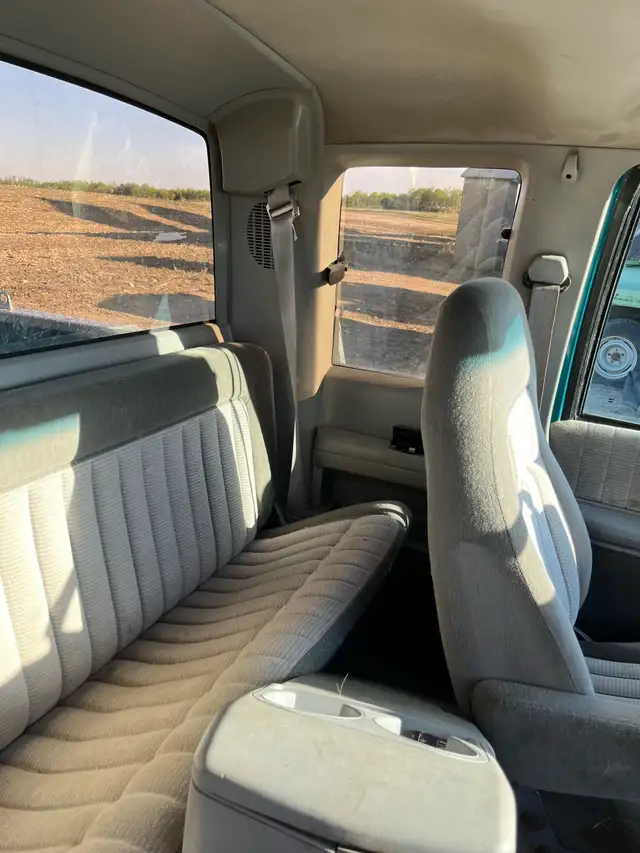 1993 Chevy K1500519876502828492805