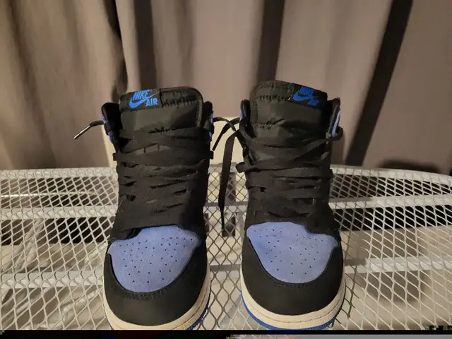 Souliers garçons Nike Air Jordan 1 Mid grandeur 6.5 in Kids & Youth in City of Montréal - Image 3
