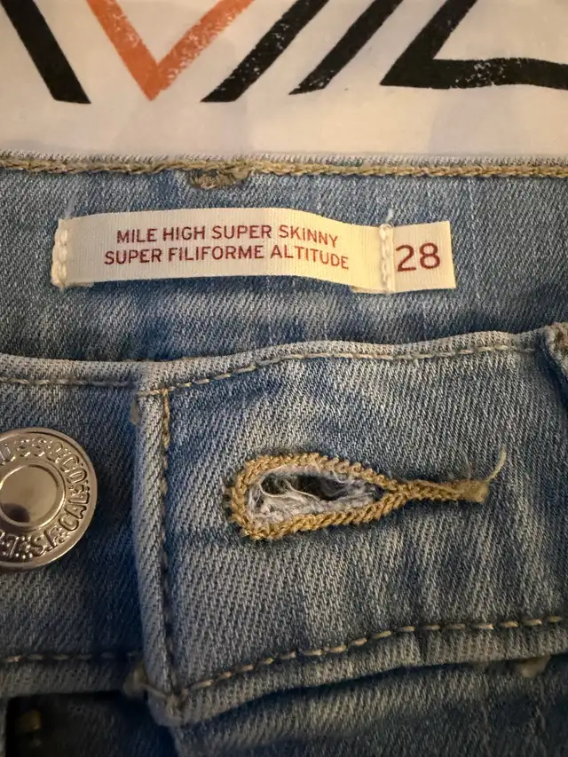 LEVI'S Mile High Super Skinny Jeans - New