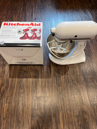 Kitchen aid stand mixer and attachments 
