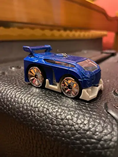 Hot Wheels McDonalds BLINGS HYPERLINER Blue Van 2004, View more