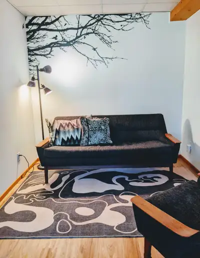 Available Nov 1 to May 30 | $1,250/month, all-in A peaceful, furnished one-bedroom lower-level walk-...