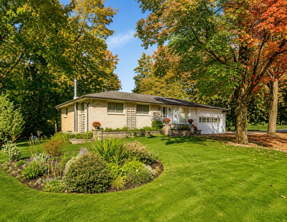 Spacious 3-Bedroom Bungalow for Rent in Elora 1