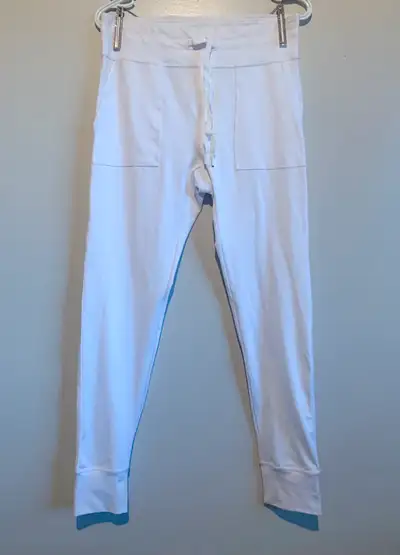 Barely worn, in perfect condition. These are large but fit snugly. They have a nice stretch but woul...