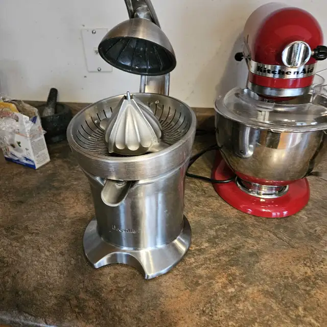 Breville the Citrus Press Pro Orange Juicer, 800CPBSS1BCA1, Brus in Processors, Blenders & Juicers in Markham / York Region - Image 4