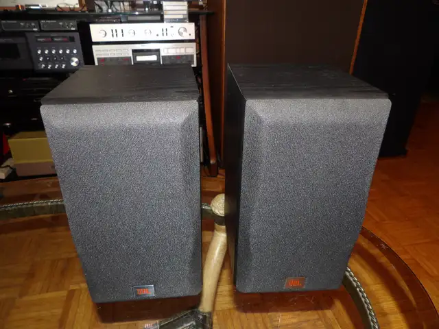 JBL E20 bookshelf speakers, CONSIDERING TRADES in Speakers in Gatineau - Image 3
