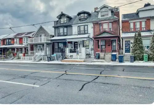 Room for Rent – $1,300 All Inclusive Location: 1184 Ossington Ave, Toronto, ON M6G 3W1 A spacious be...