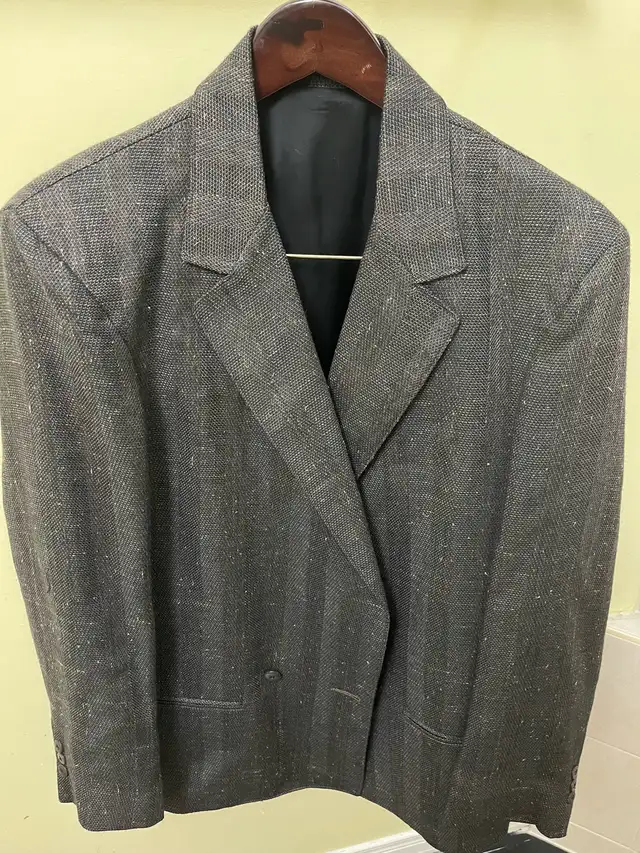 man’s clothes  in Men's in Mississauga / Peel Region - Image 8