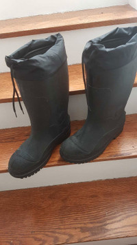 Baffin winter boots sz 10