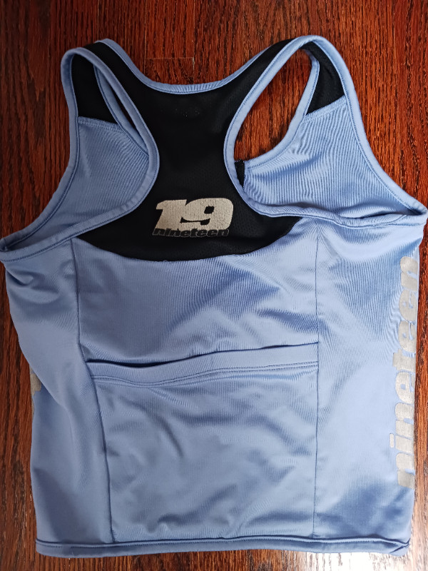 Triathlon/sports top Small in Women's - Tops & Outerwear in City of Toronto - Image 2