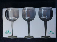 Set of 6 new wine glasses, $12