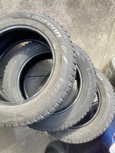 3 tires: LAUFENN I FIT ICE 235/60R18 1 tire: Good Year 225/60R18. Price is for all 4 tires.