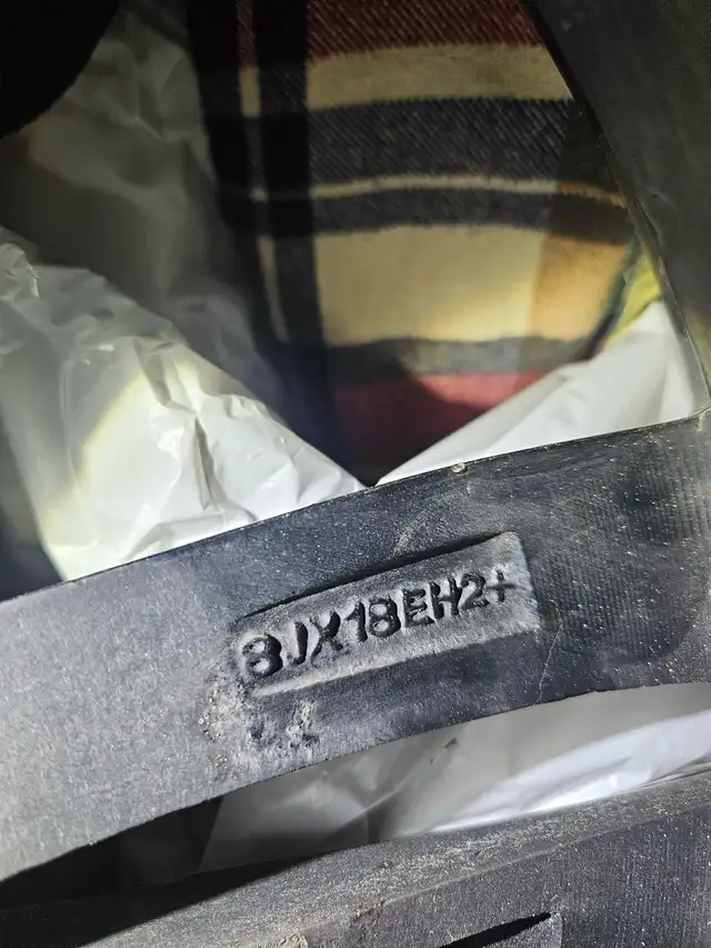 Set of 4 - 5×120 18 inch rims. in Tires & Rims in Barrie - Image 3