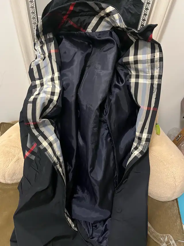 Black Trench Coat (Raincoat) – Burberry Style – Women’s Small in Women's - Tops & Outerwear in City of Toronto - Image 6