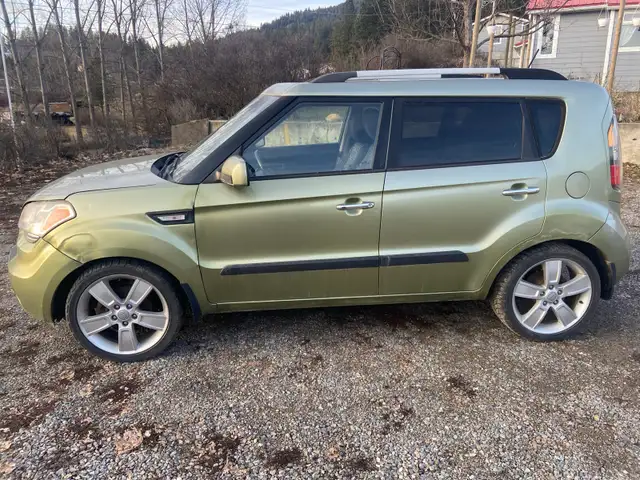 2011 KIA SOUL in Cars & Trucks in Nelson - Image 5