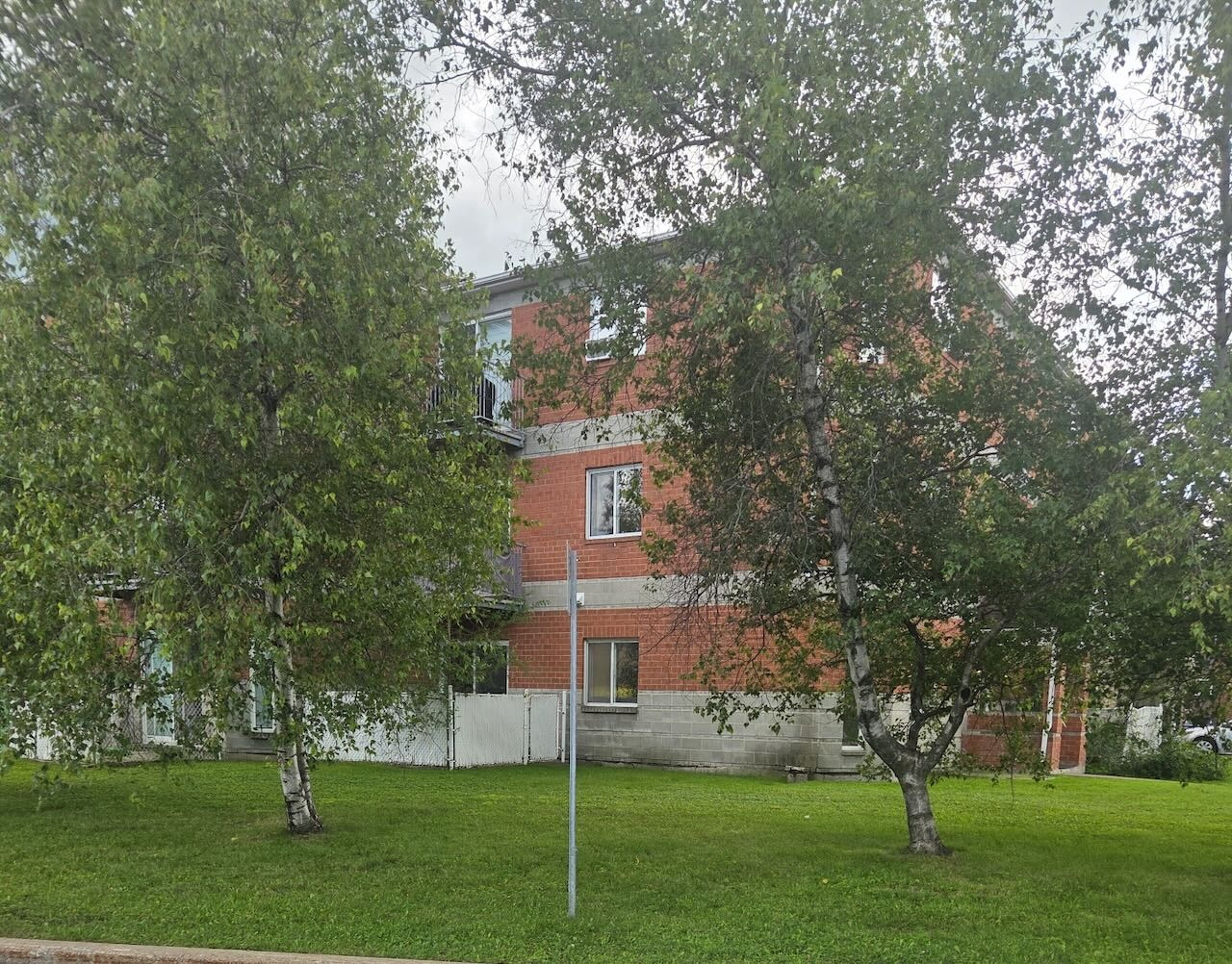 Beaux 4 1/2 à Delson (Rive-Sud de Mtl) libres maintenant — photo 2
