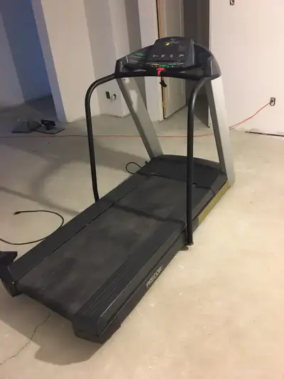 Commercial treadmill in great condition barely used. Needs to go due to renovation.