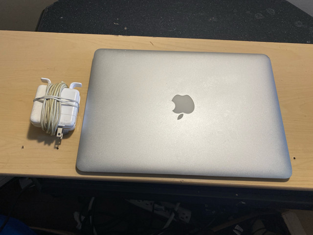 2015 MacBook Air A1466 for Sale in Laptops in Guelph - Image 2