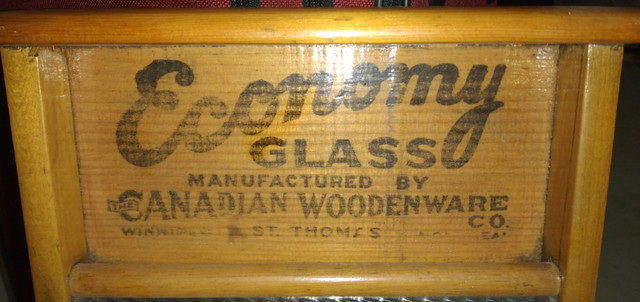 Vintage Economy Glass Washboard in Arts & Collectibles in Barrie - Image 2