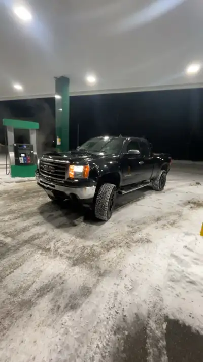 4 tires + rims bolt pattern 6x139.7