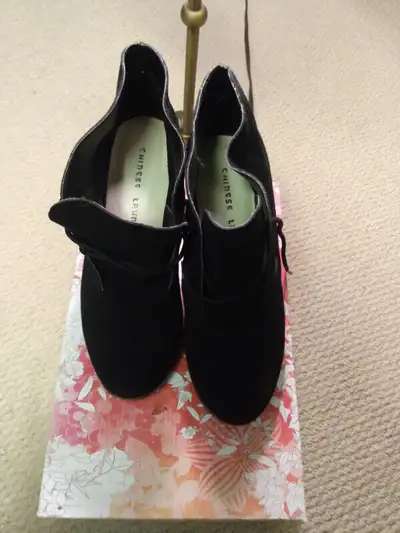 brand new Ladies black bootie, Chinese Laundry, Leather, View more
