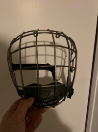 Hockey helmet cage