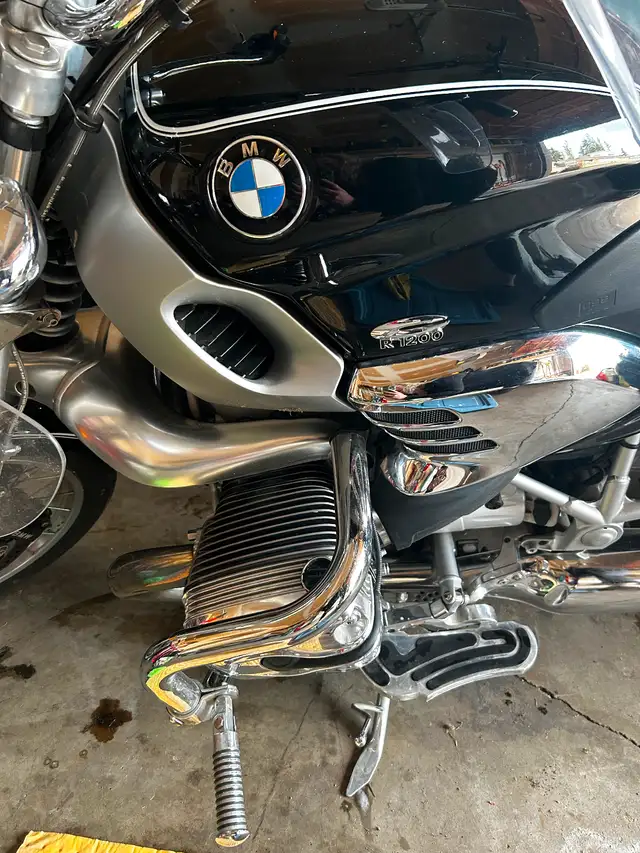 2004 James Bond BMW motorcycle Montauk R 1200 C18782 km in Street, Cruisers & Choppers in Edmonton - Image 2