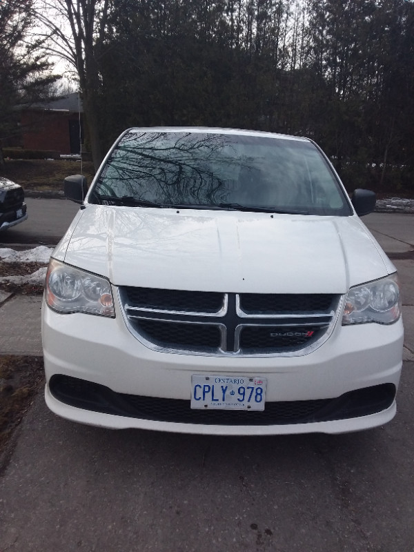 2014 dodge grand caravan in great shape and low milage for sale. in Cars & Trucks in Markham / York Region - Image 4