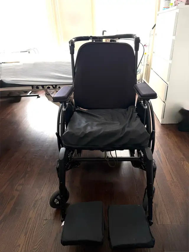PDG Fuze T50 Tilt Wheelchair + ROHO Cushion