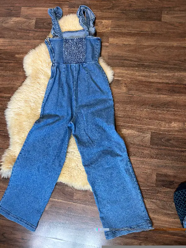 Jean rufflle overalls/onesi-size S in Women's - Bottoms in Barrie - Image 3