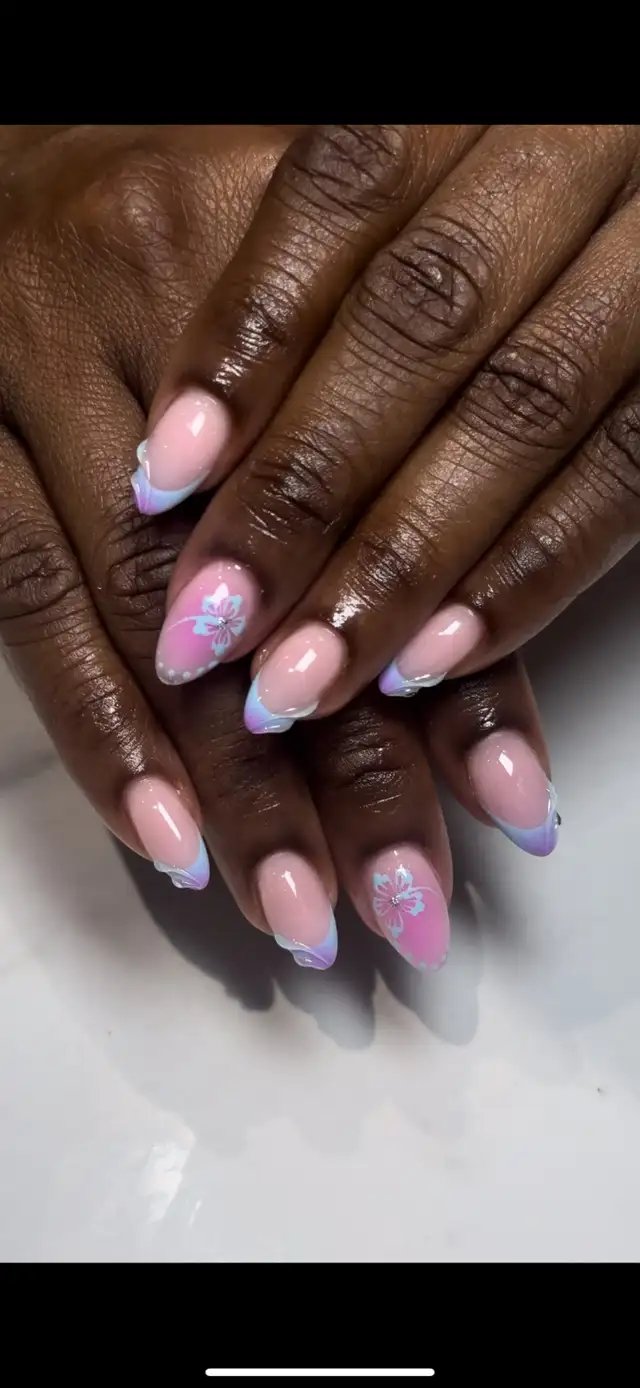 *Brampton Nail Tech* in Health and Beauty Services in Oakville / Halton Region - Image 3