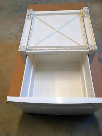 Bosch Laundry Pedestal Base for 24" Compact Dryer or Washer, View more