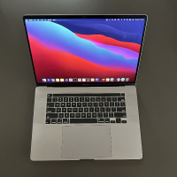 Apple MacBook Pro 16 pouces, 512 Go SSD, 32 Go mémoire, gris cos