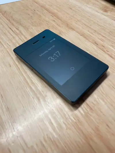 Selling a Light Phone || - Only worked with Bell for a short period and no longer works consistently...