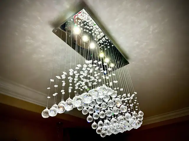 Crystal Chandelier in Indoor Lighting & Fans in Markham / York Region - Image 2