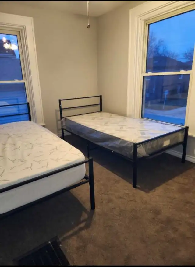 Furnished room for rent ( female only) in Room Rentals & Roommates in Belleville - Image 5