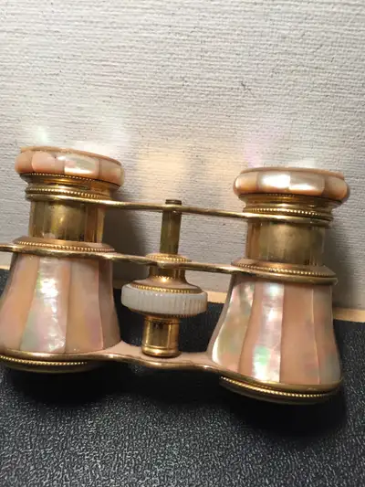 Old Theater Binoculars with Mother of Pearl, View more