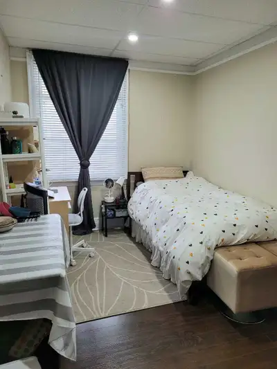 FOR FEMALE TENANTS ONLY Subletting one (1) private room in an all-girls student house 5 minutes from...
