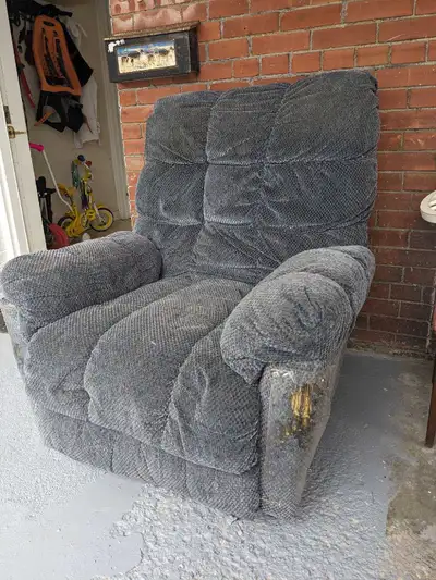 Free reclining chair, View more