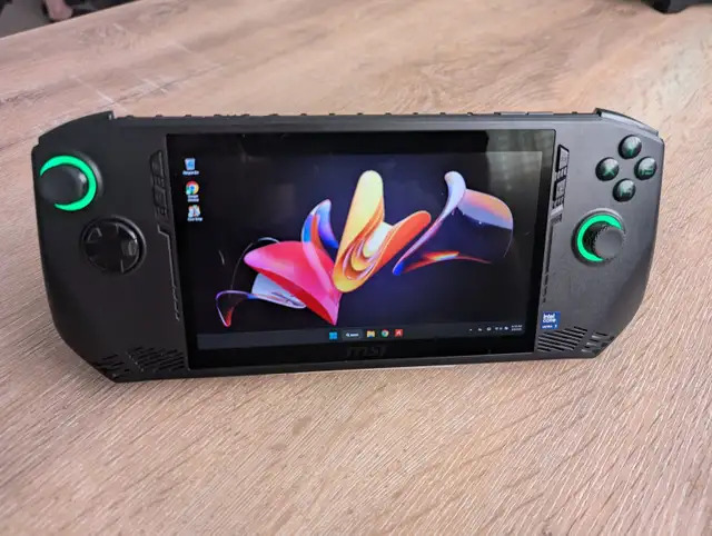 MSI Claw A1M – Handheld Gaming PC Console  in Desktop Computers in Edmonton - Image 3