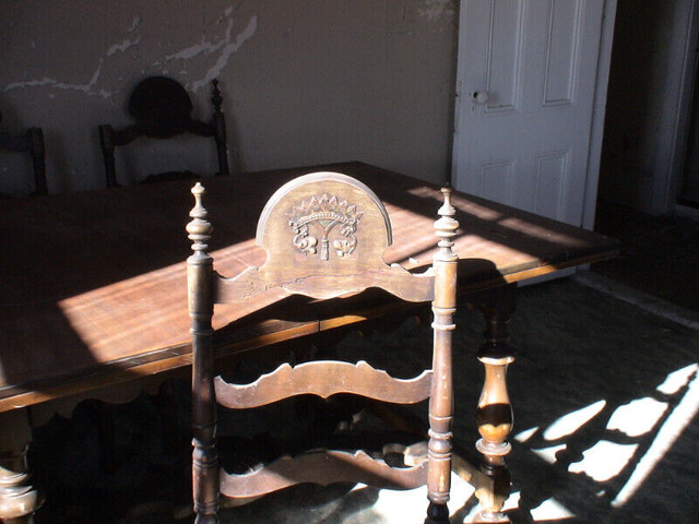 Antique Table & Chaise in Dining Tables & Sets in New Glasgow