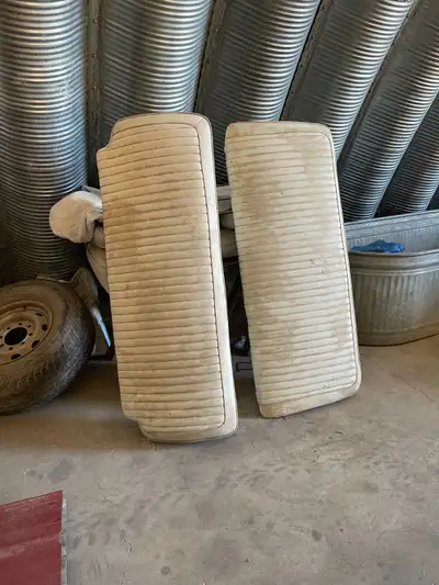 seats for a 1974 dodge scamp