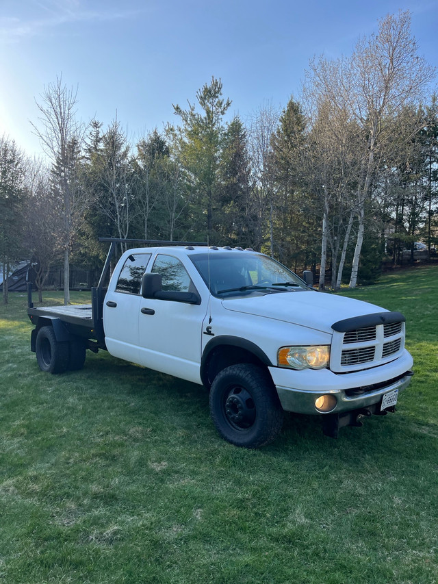 Dodge Ram 3500 Flatbed Hauler in Cars & Trucks in Oakville / Halton Region