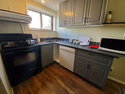 Furnished 2 Bed Basement suite near Crowfoot shopping
