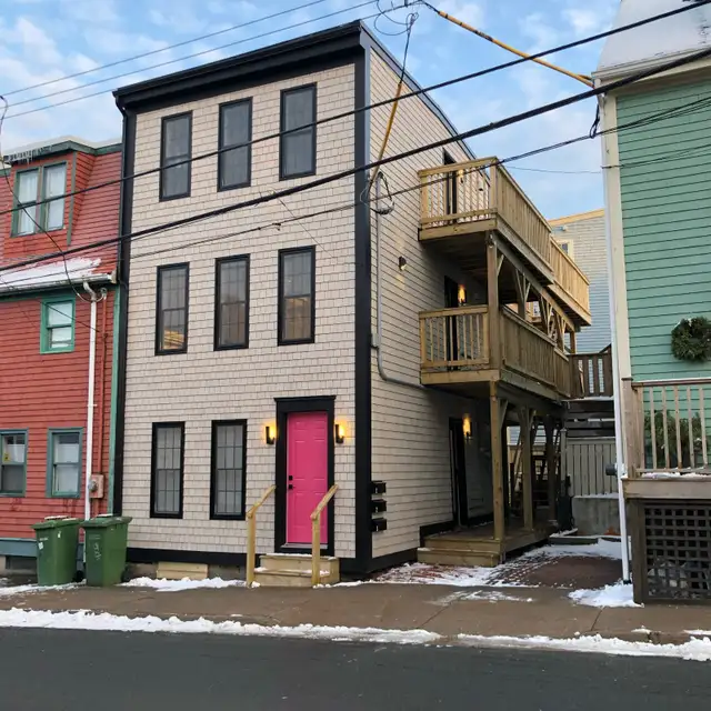 Executive 1-Bedroom Apartment | Private Balcony | Fully Renovate in Long Term Rentals in City of Halifax - Image 3